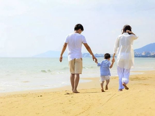 国臻假日听海